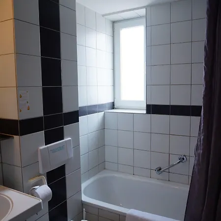 فندق Ringhotel Altstadt 4*