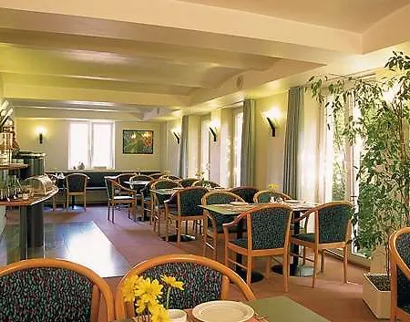 מלון Ringhotel Altstadt 4*
